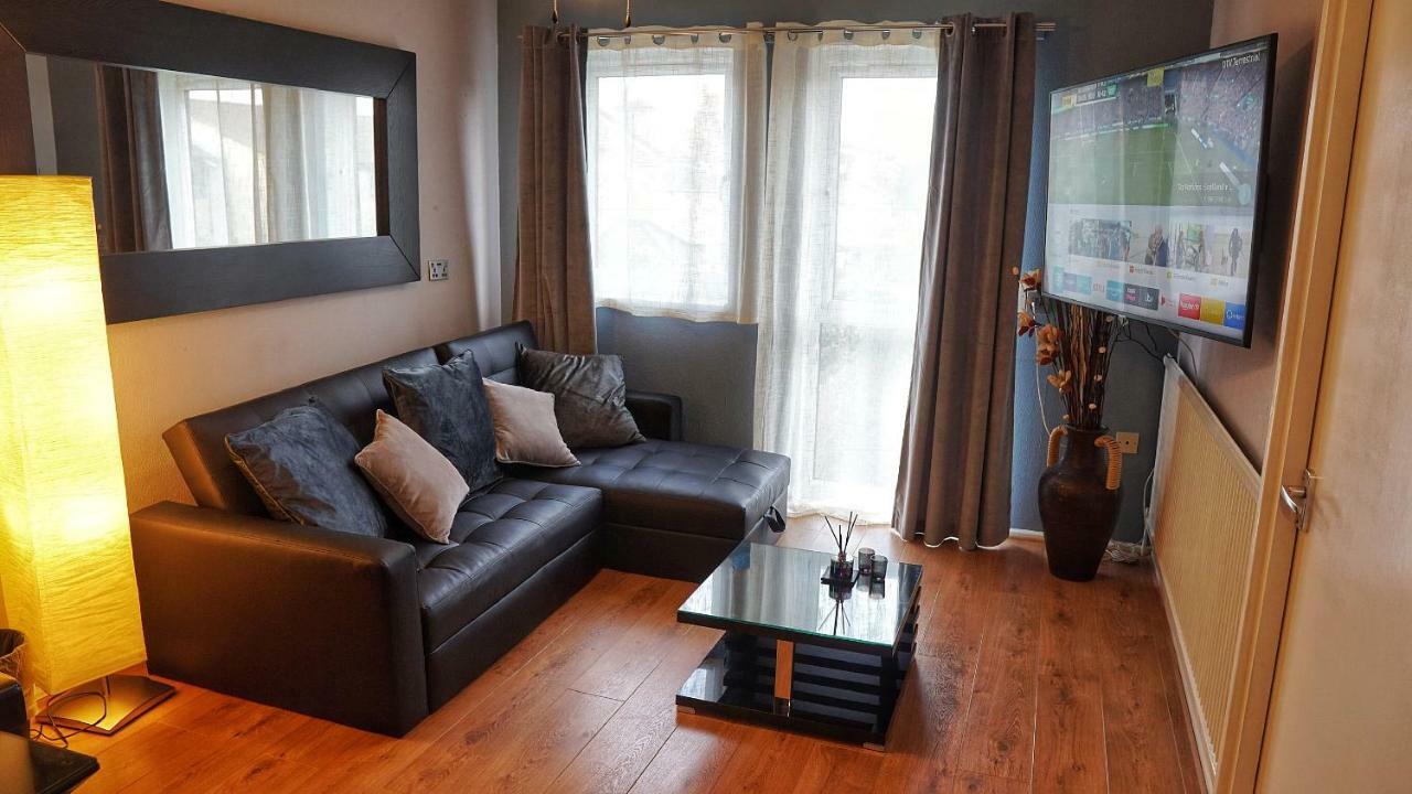North London Apartment - Edmonton Buitenkant foto